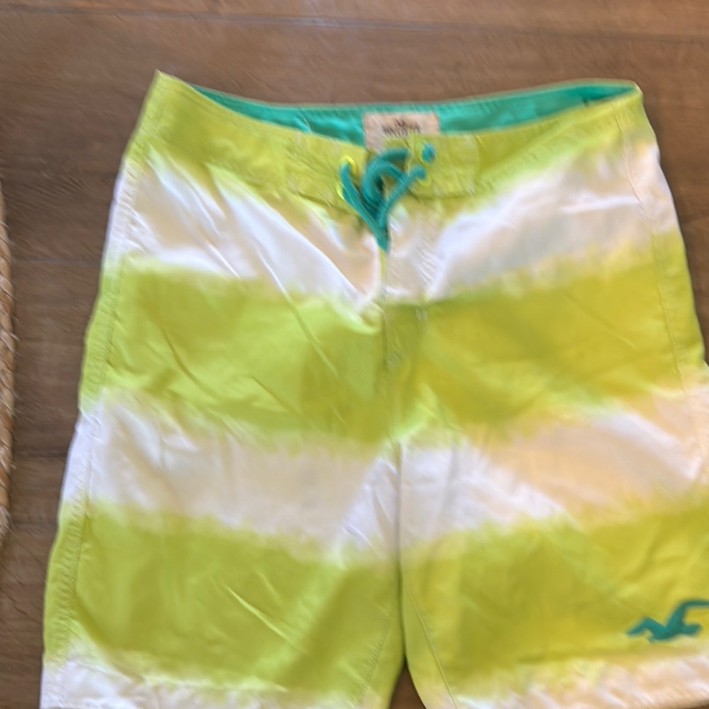 Hollister Green and White Swim Shorts men’s large